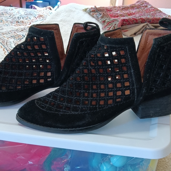 CLEARANCE SALE!!  Jeffrey Campbell Black Cutout Ankle Booties - Picture 2 of 6